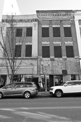 306 S Jefferson St SE